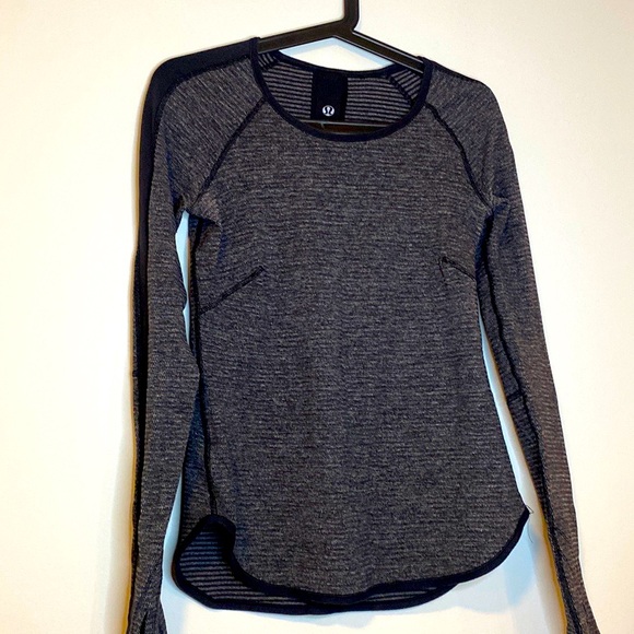 Lululemon Reversible Running Top - Picture 8 of 9